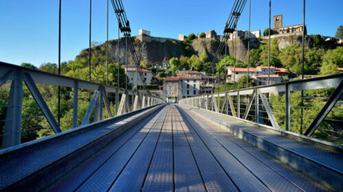 Le pont suspendu